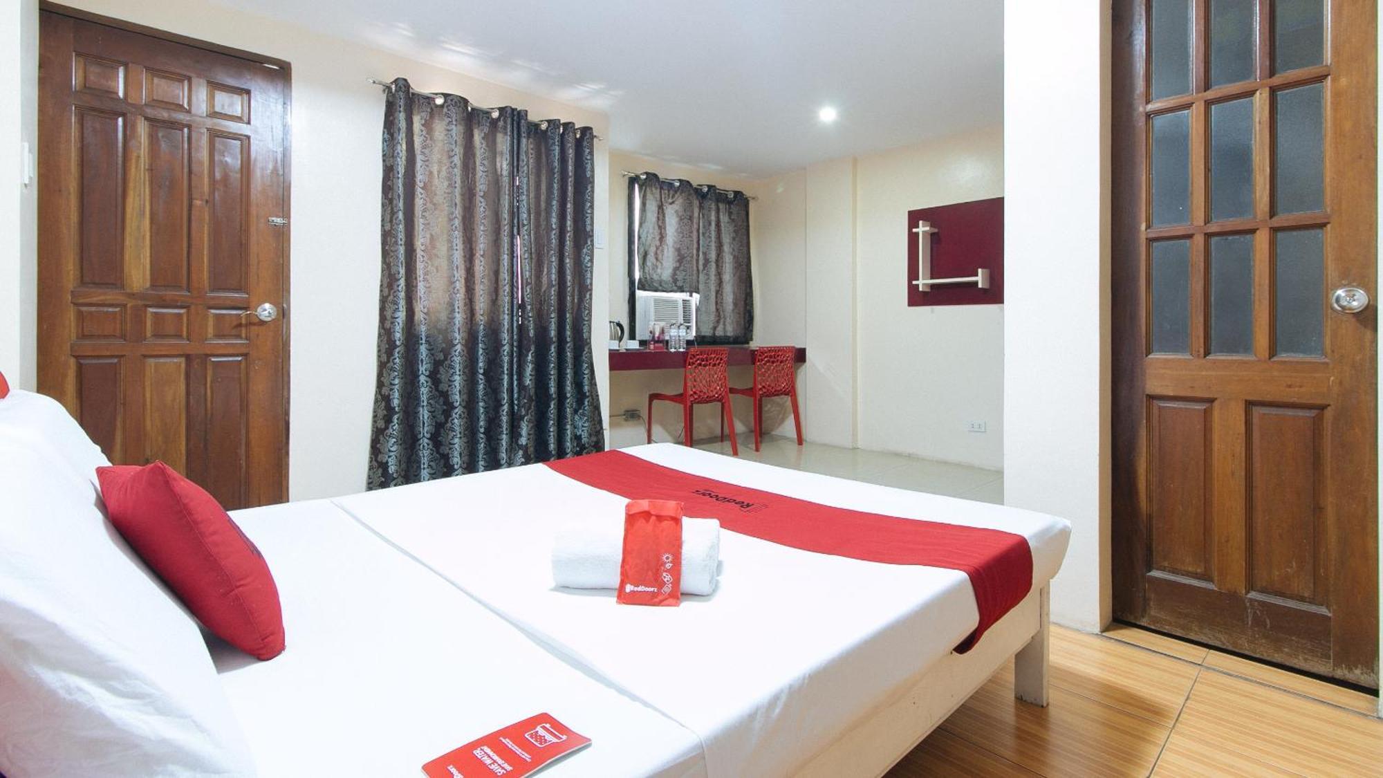 Reddoorz At Dbuilders Rooms Ph2 Taguig Exterior photo